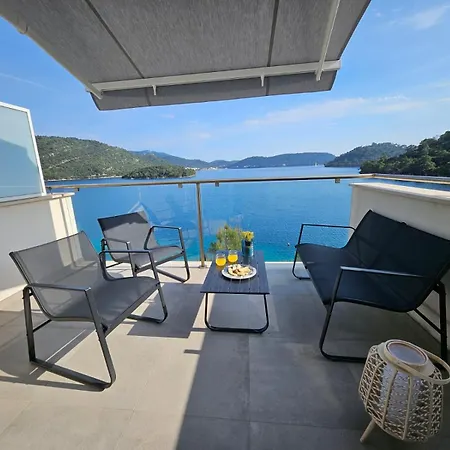 La Grande Bellezza 1 - Panoramic Seaview Apartment Lastovo